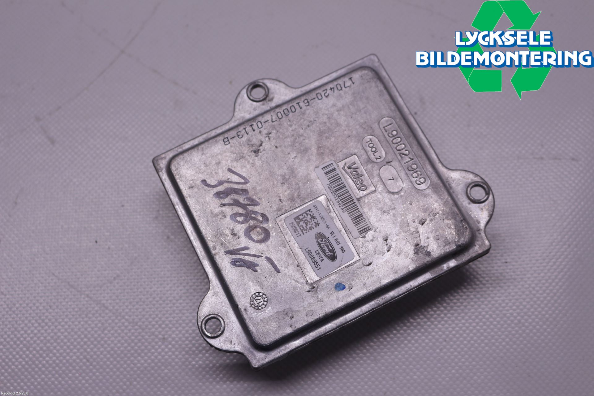 Ford KUGA 17-19 Styrenhet Strålkastare