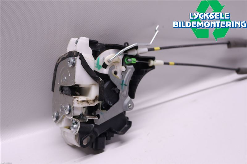 Mitsubishi L200 06-15 Låskista-Dörrlås