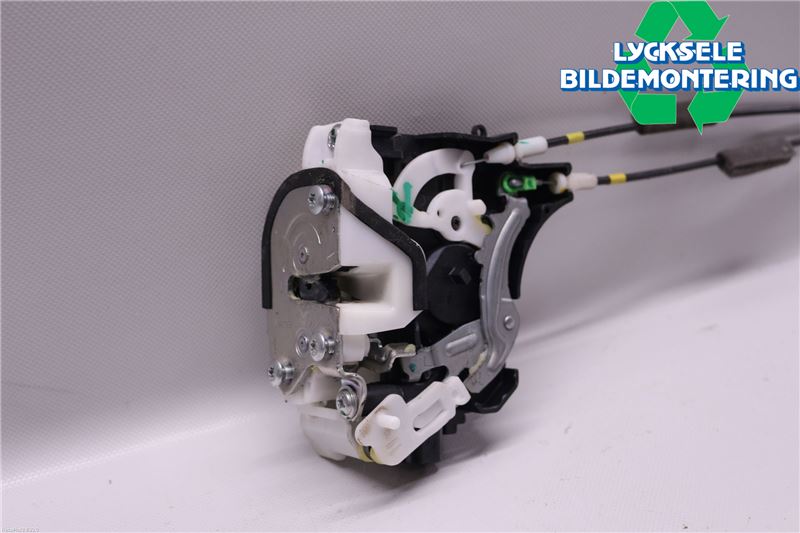 Mitsubishi L200 06-15 Låskista-Dörrlås