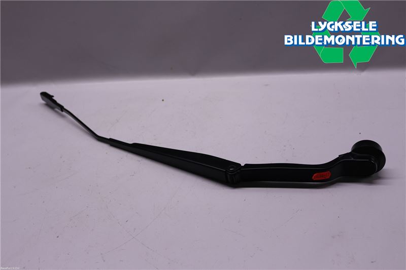 Ford KUGA 17-19 Torkararm Armar Vindruta