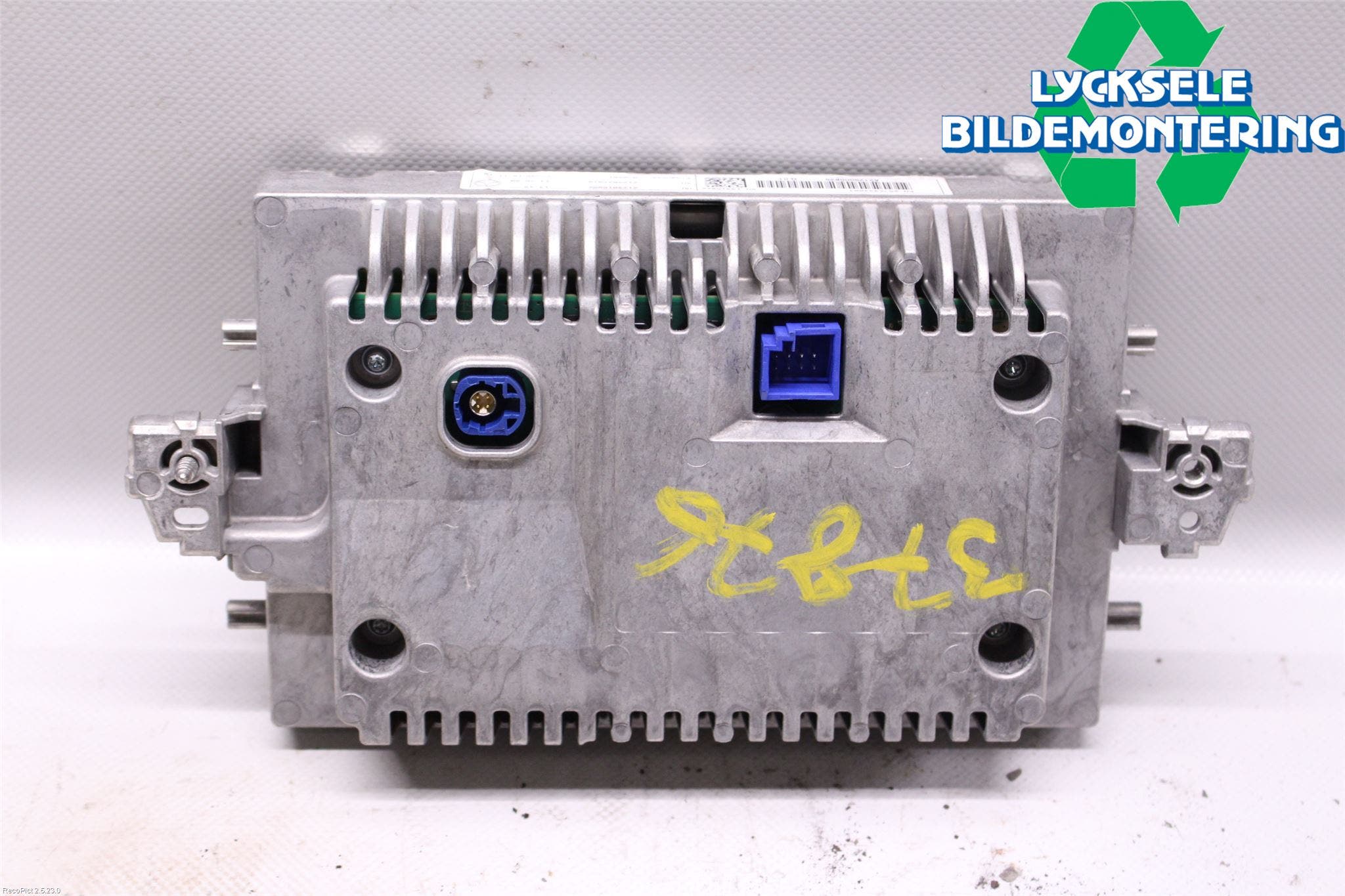 Mercedes-Benz MB E-KLASS (W212) 09-16 Multifunktionsdisplay