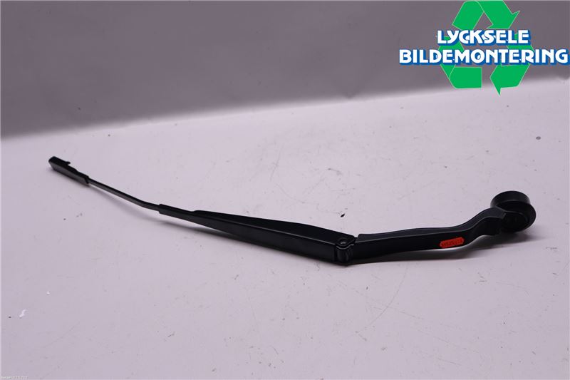 Ford KUGA 17-19 Torkararm Armar Vindruta