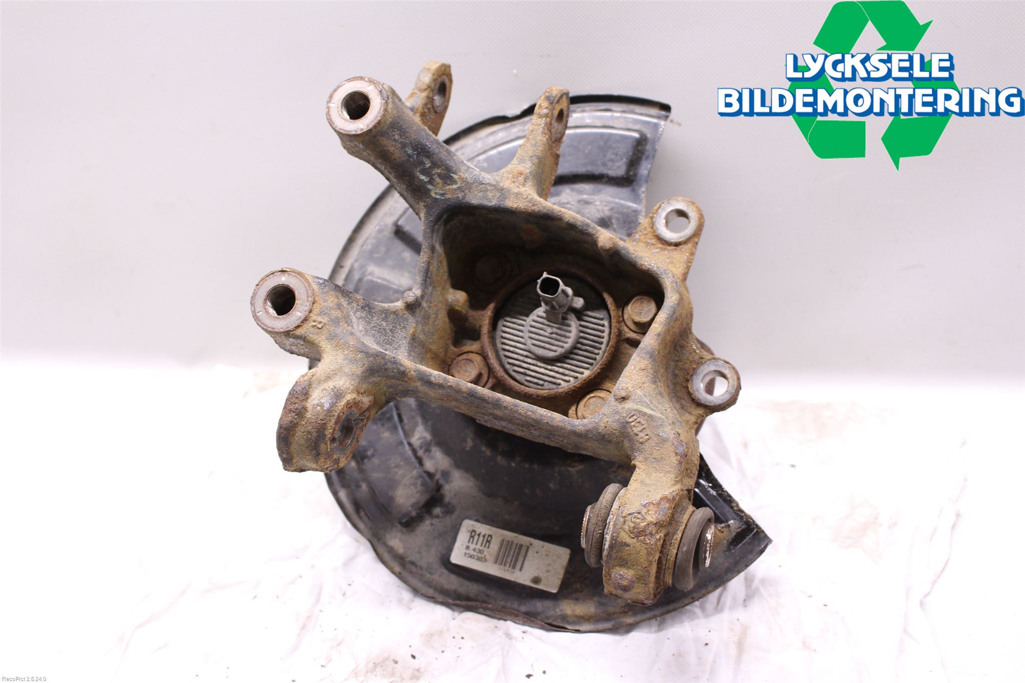 Toyota AVENSIS 09-15 Hjullagerhus-Spindel Hö B