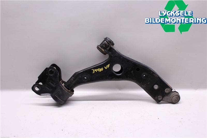 Ford KUGA 17-19 Bärarm Fram Undre Vä