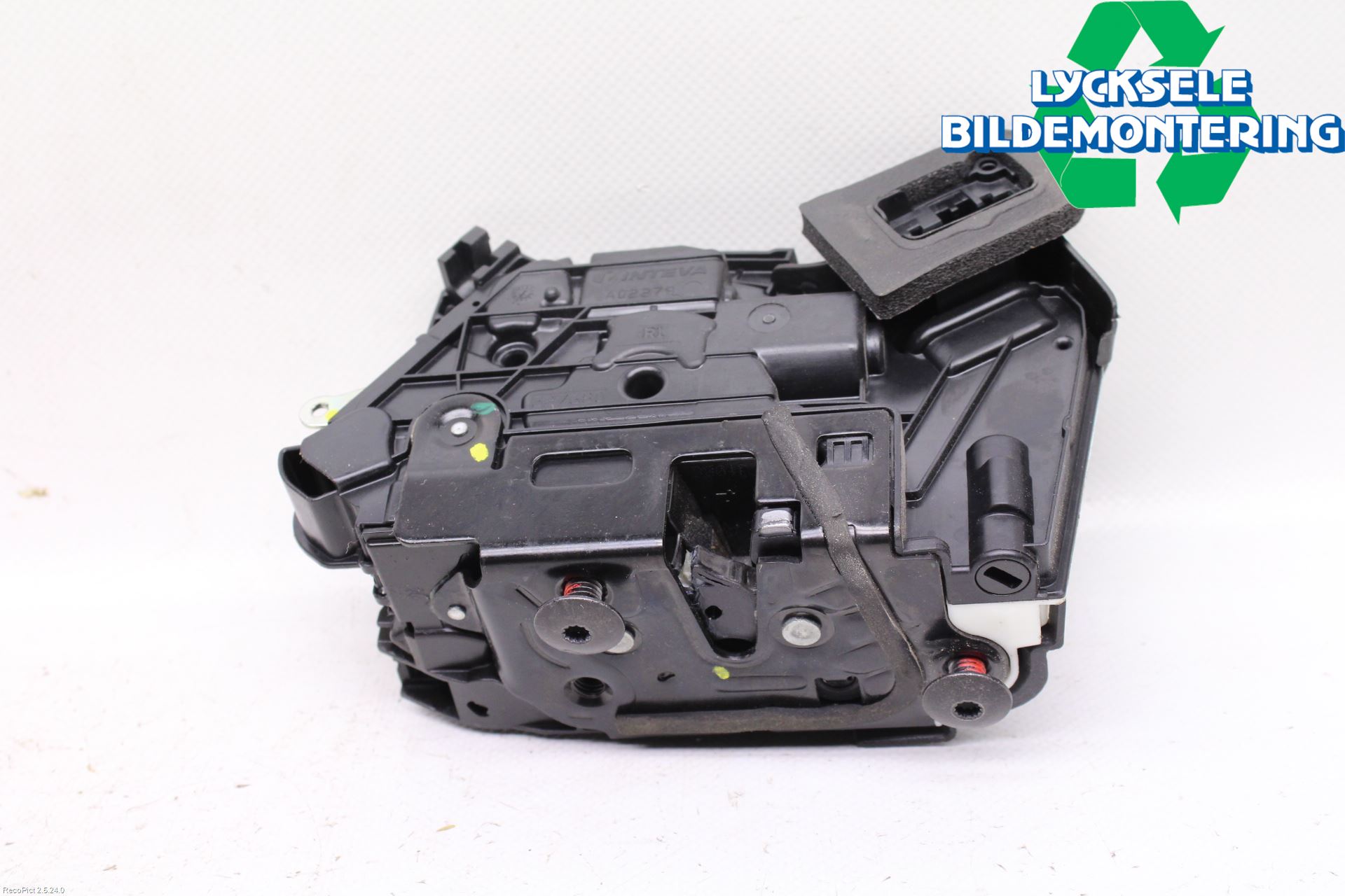 Volkswagen VW PASSAT 15-19 Låskista-Dörrlås