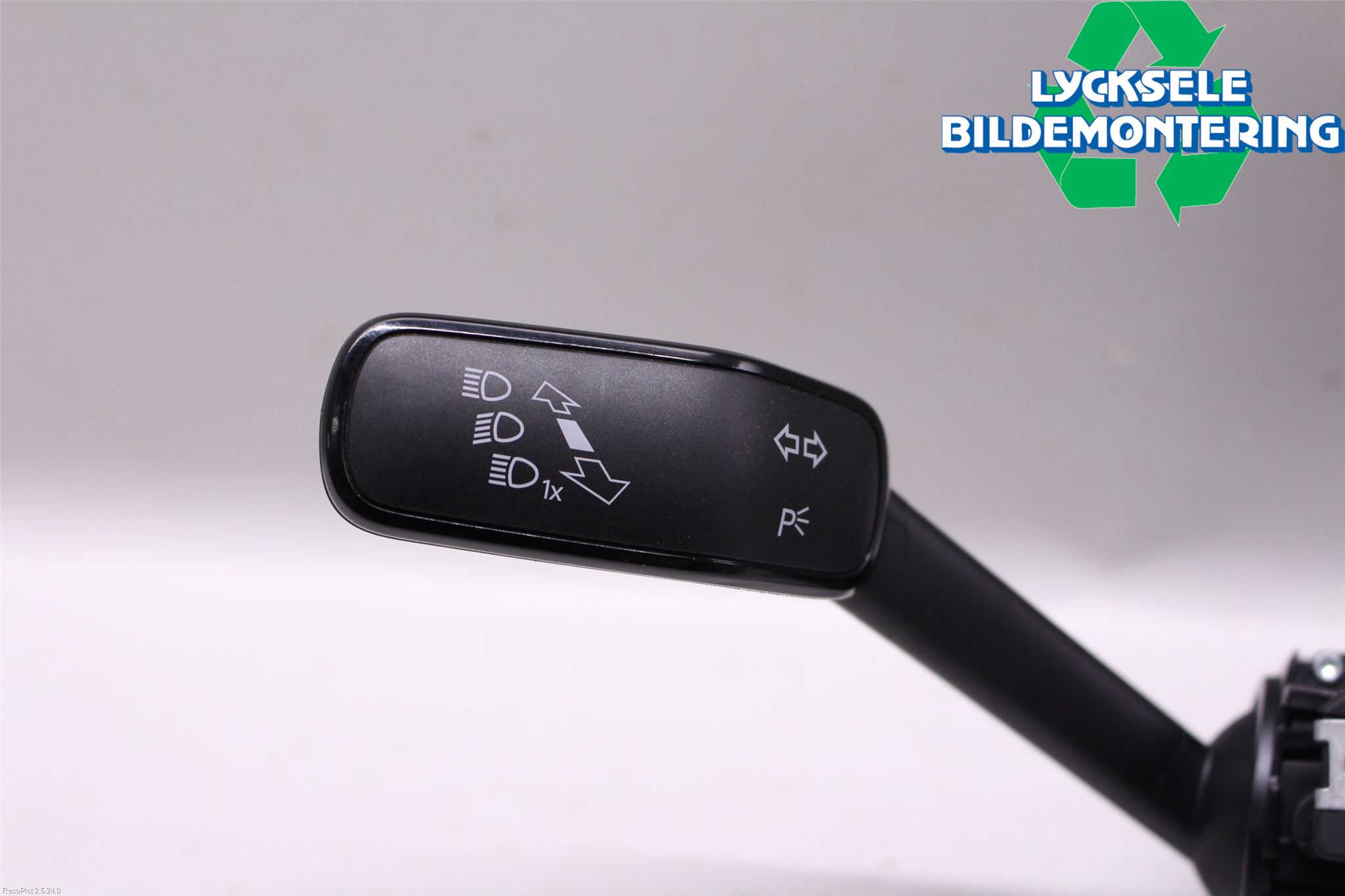 Volkswagen VW GOLF / E-GOLF VII 13-20 Spakcentral