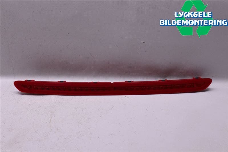 Volkswagen VW PASSAT 15-19 Bromsljus Bakruta
