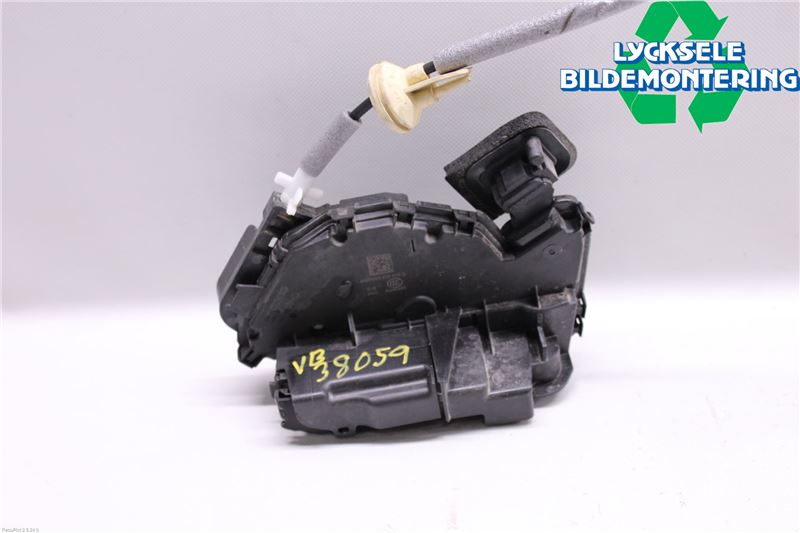 Volkswagen VW PASSAT 15-19 Låskista-Dörrlås