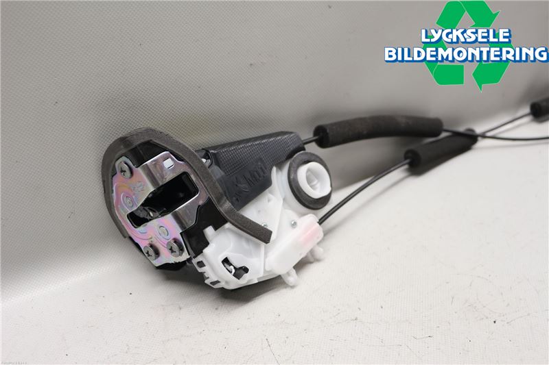 Subaru OUTBACK 15-20 Låskista-Dörrlås