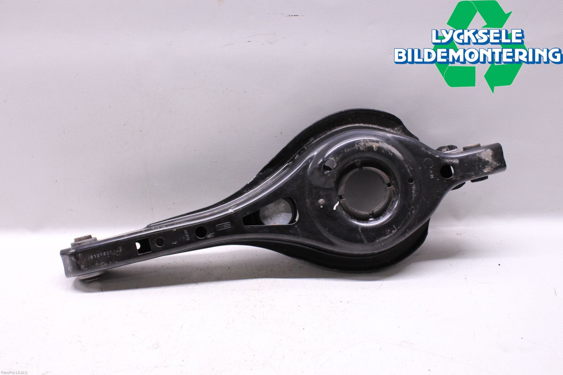 Ford KUGA 17-19 Bärarm Bak Höger