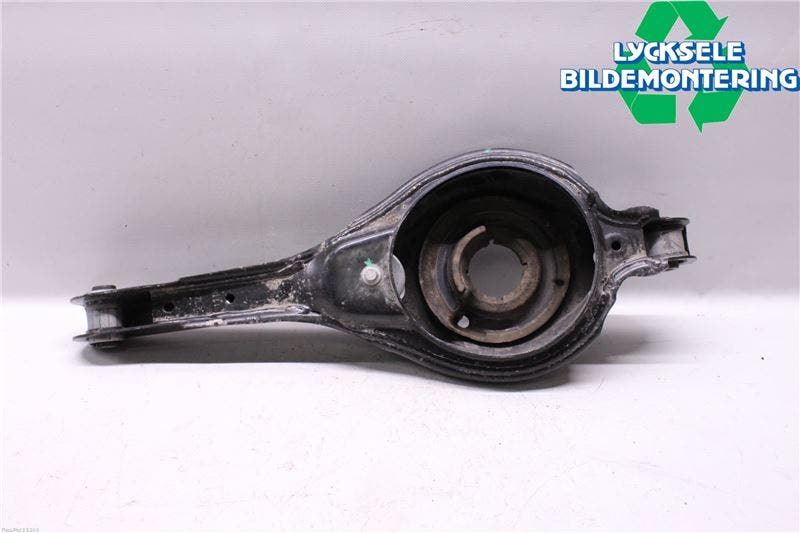 Ford KUGA 17-19 Bärarm Bak Vänster