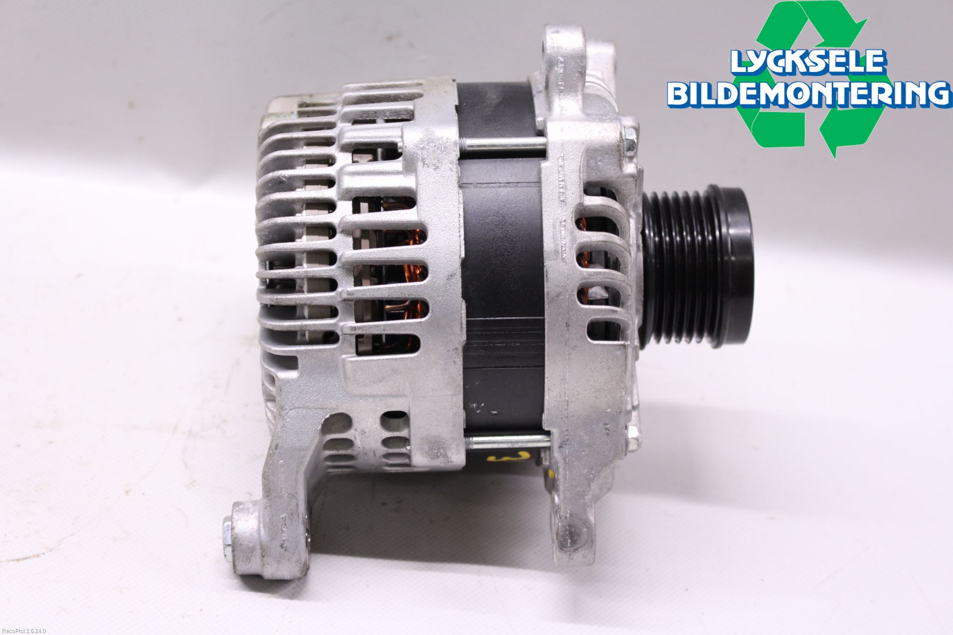 Subaru OUTBACK 15-20 Generator
