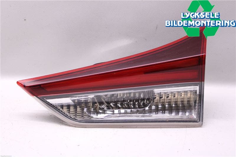 Toyota AURIS 13-19 Bakljus Lucka Hö