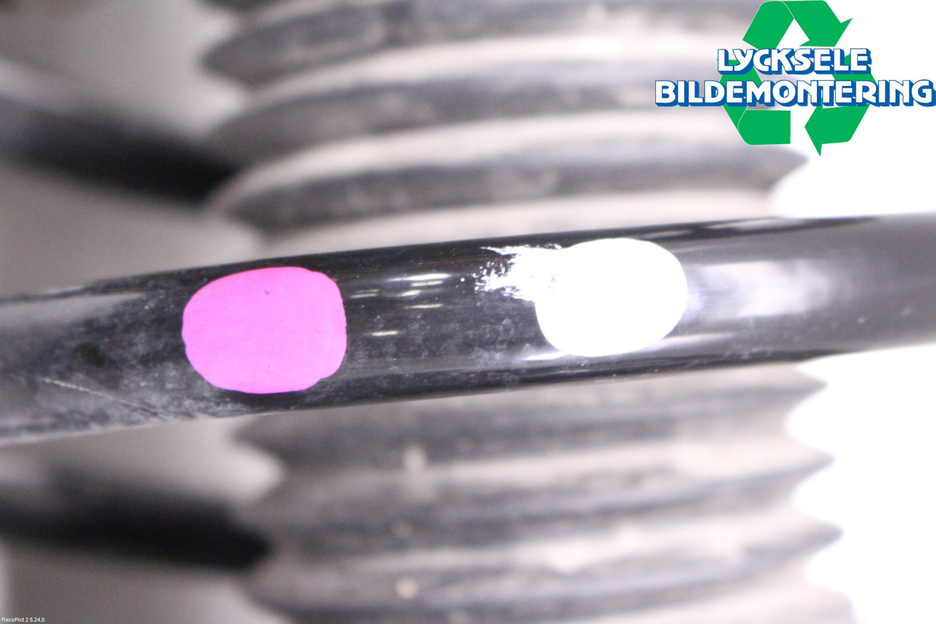 Ford KUGA 17-19 Fjäderben Fram Vänster