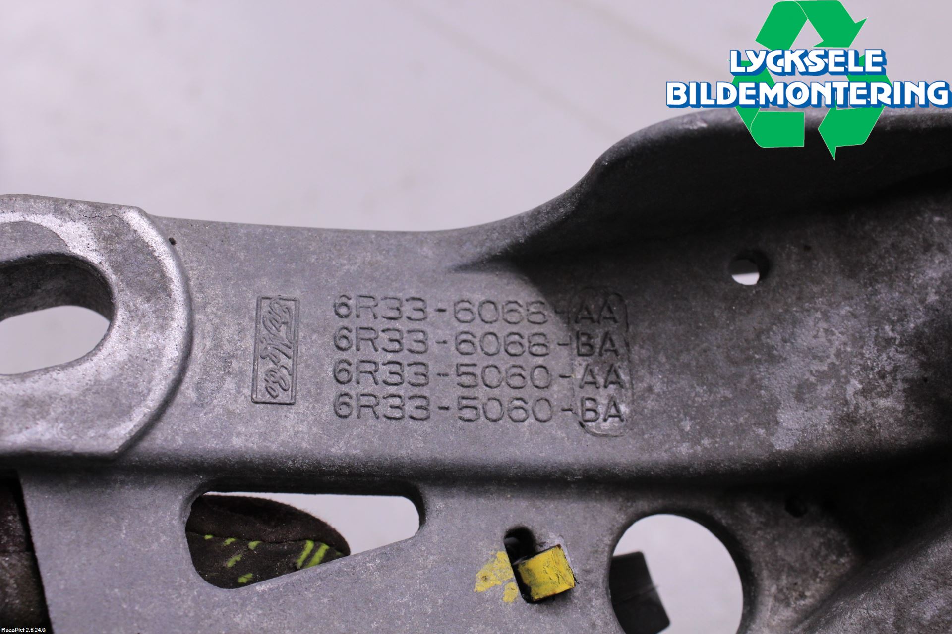 Ford MUSTANG V 05-14 Växellådsbalk