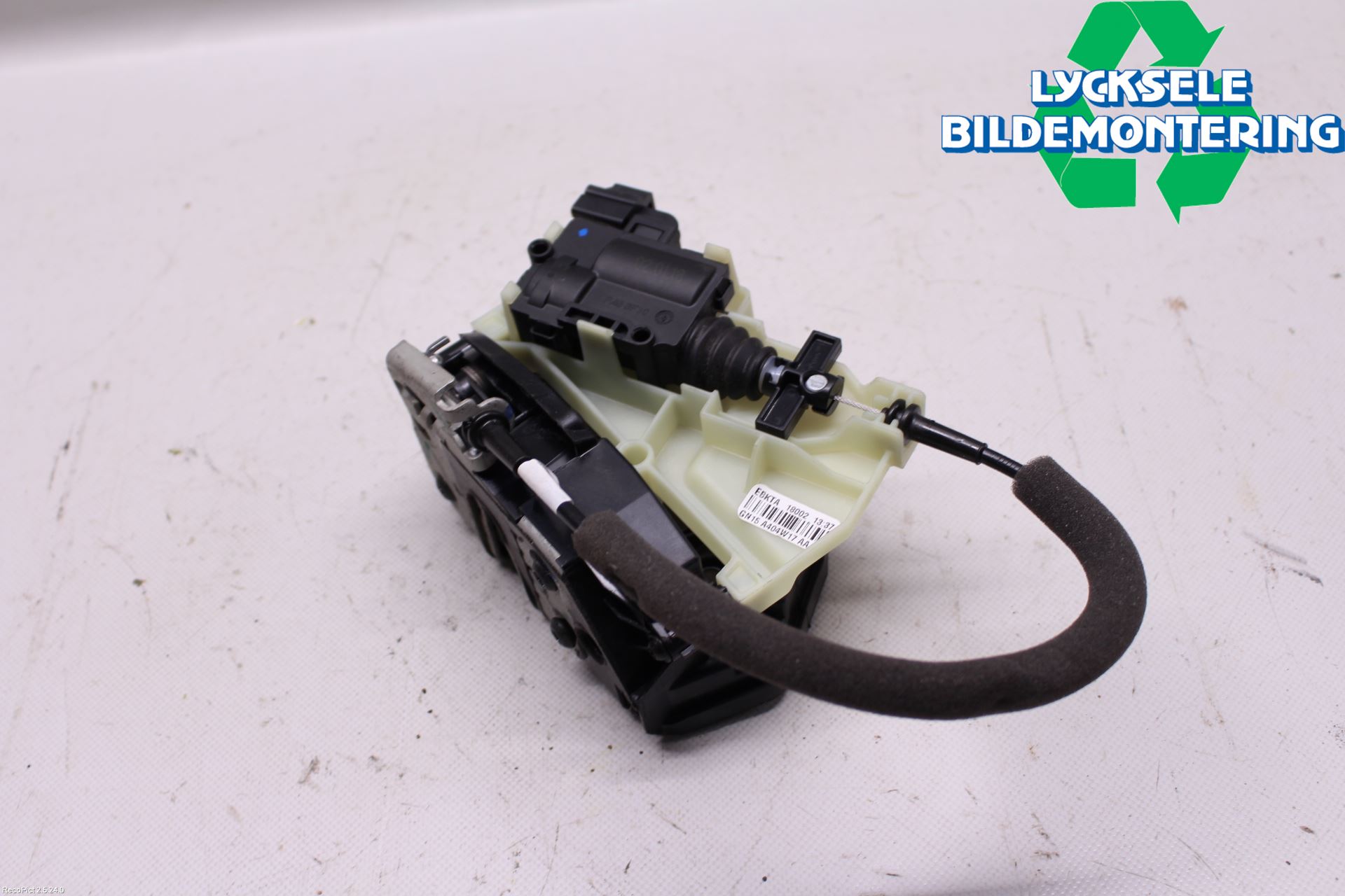 Ford ECOSPORT 17- Låskista Baklucka