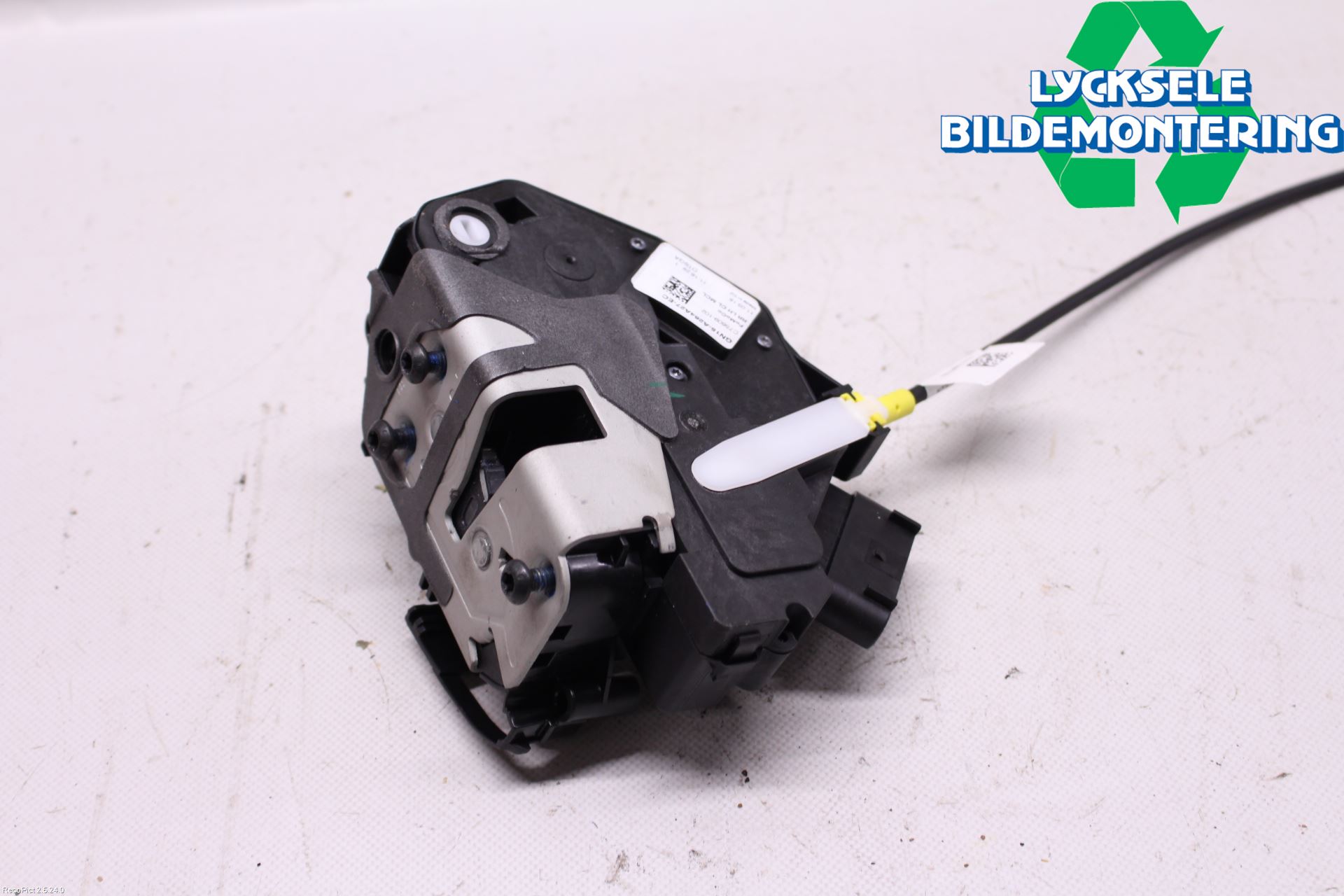 Ford ECOSPORT 17- Låskista-Dörrlås