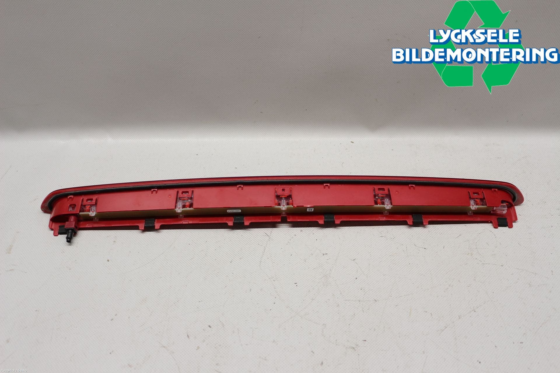 Volkswagen VW PASSAT 15-19 Bromsljus Bakruta