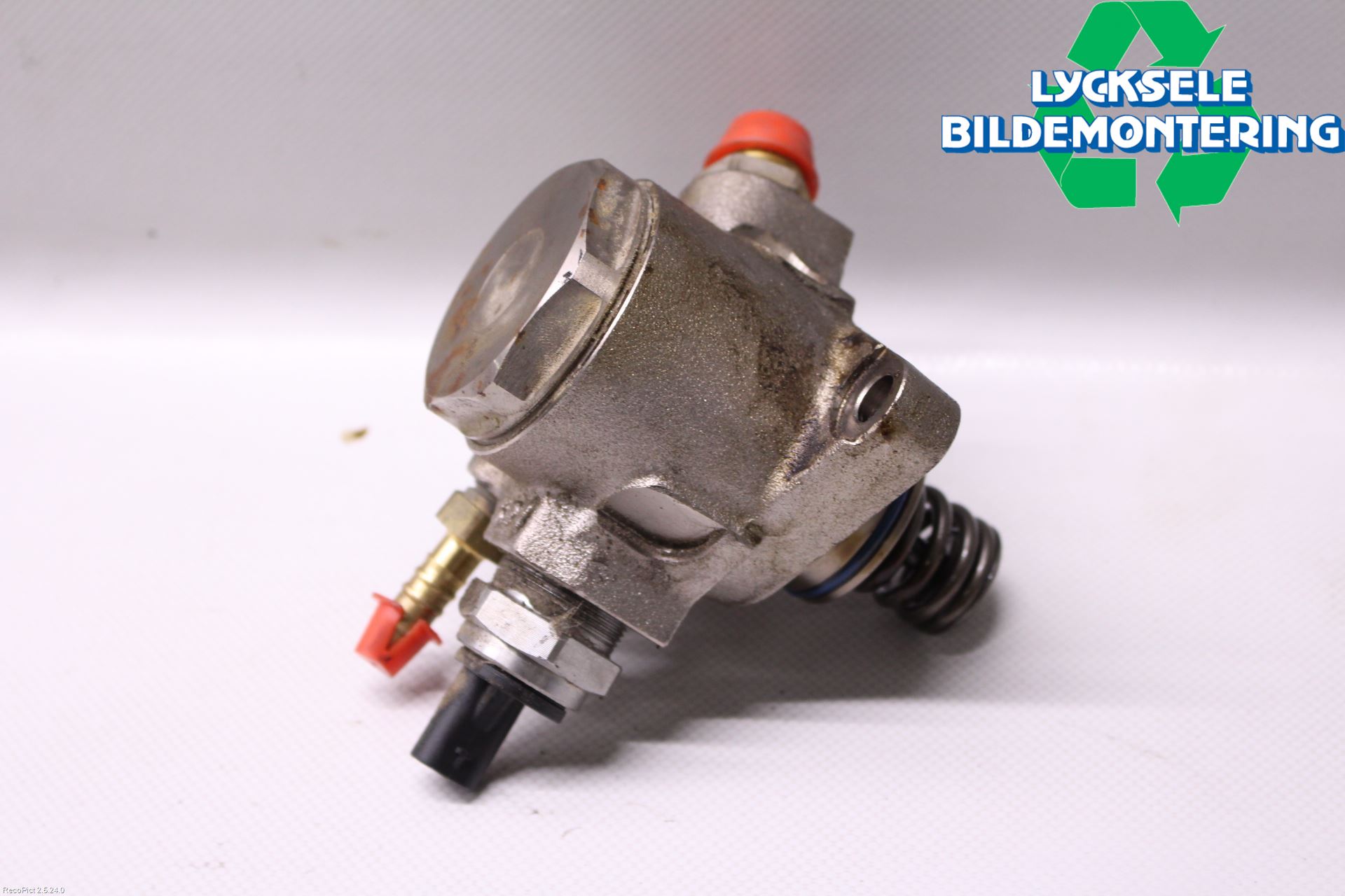 Volkswagen VW POLO VI 18->> Bränsle Insppump Bensin