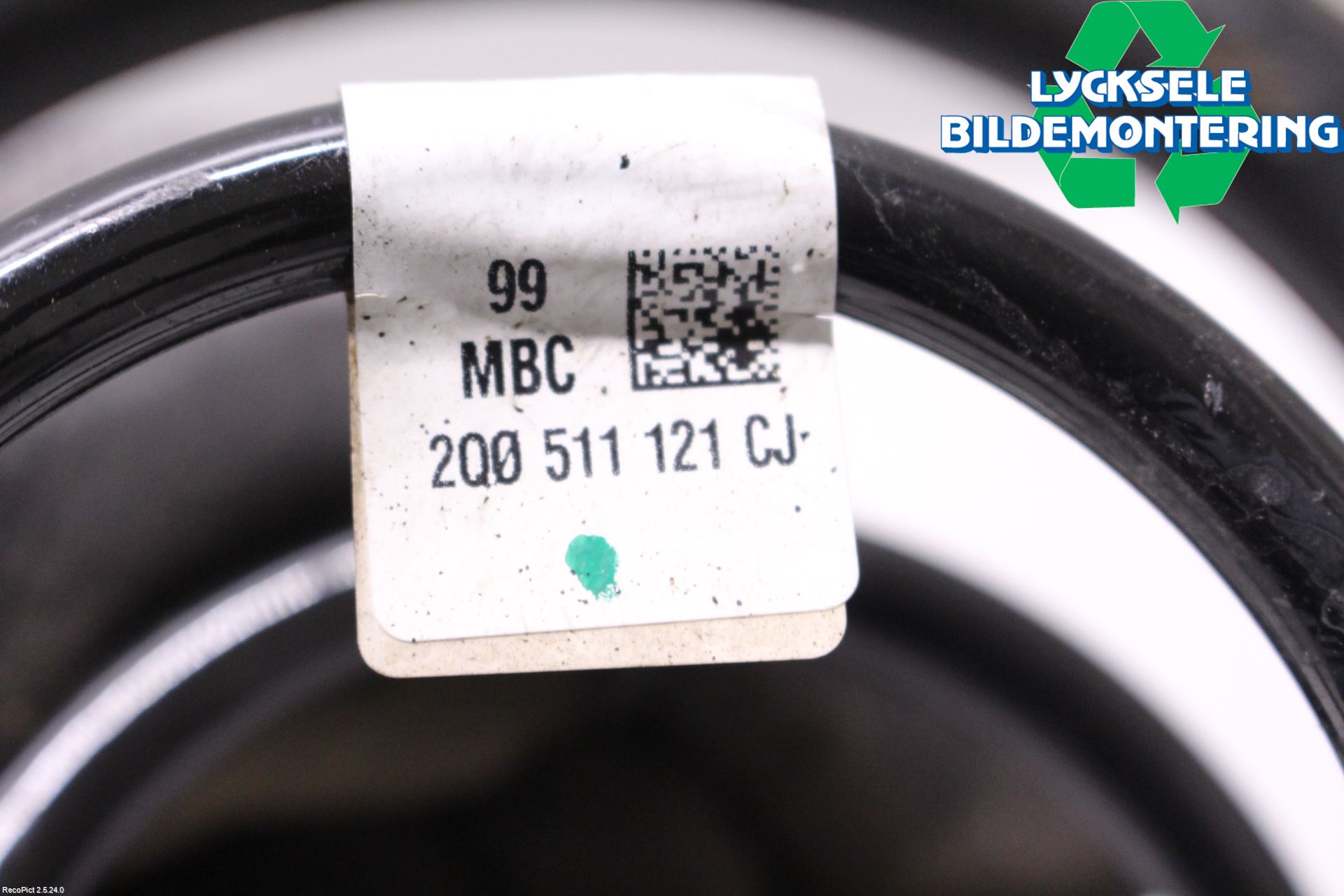 Volkswagen VW POLO VI 18->> Fjäder Bak