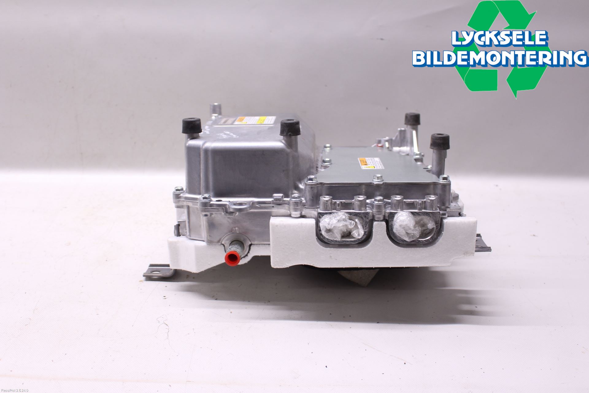 Mitsubishi OUTLANDER 13-21 Hybridconverter