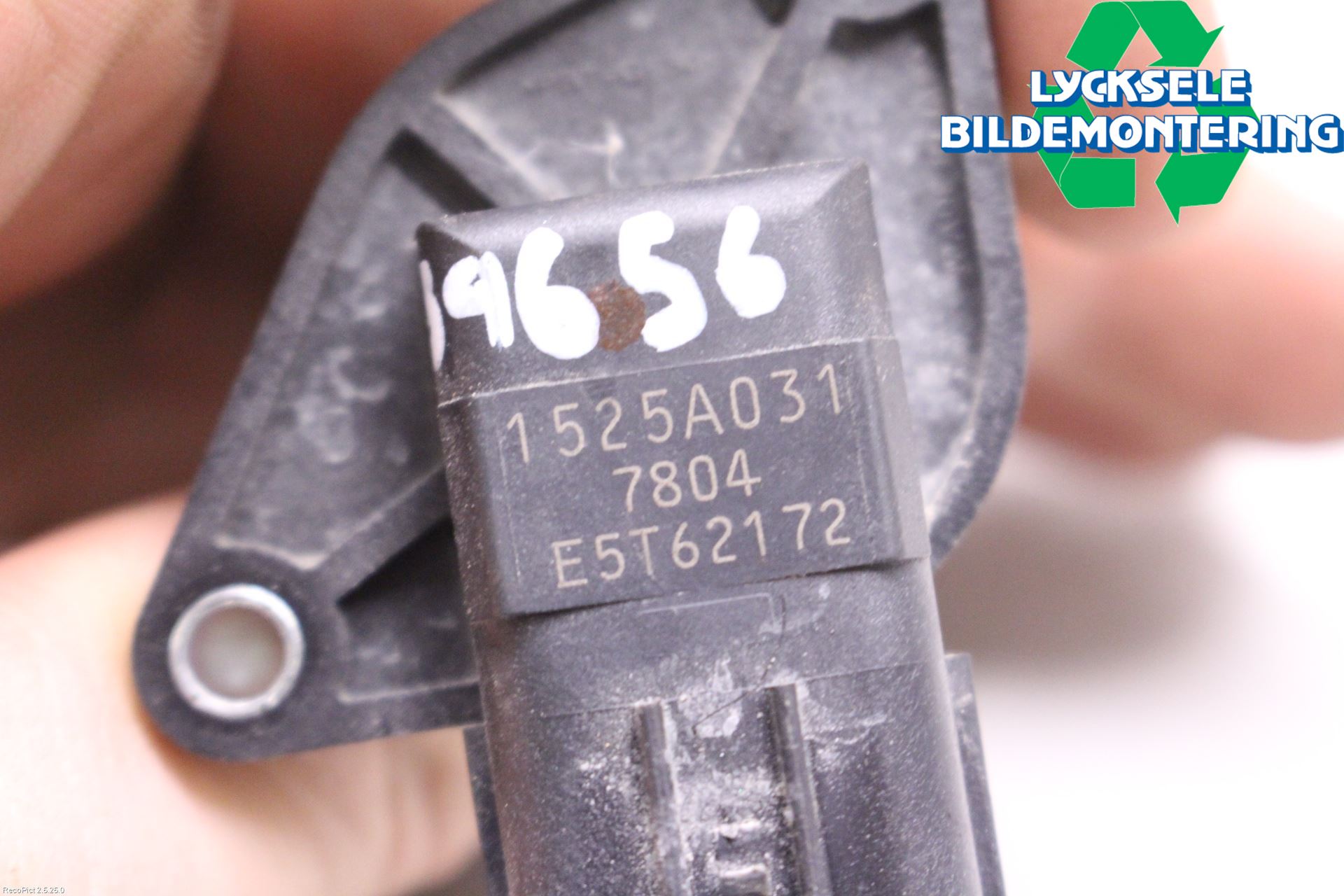 Mitsubishi OUTLANDER 13-21 Injluftmassamätare