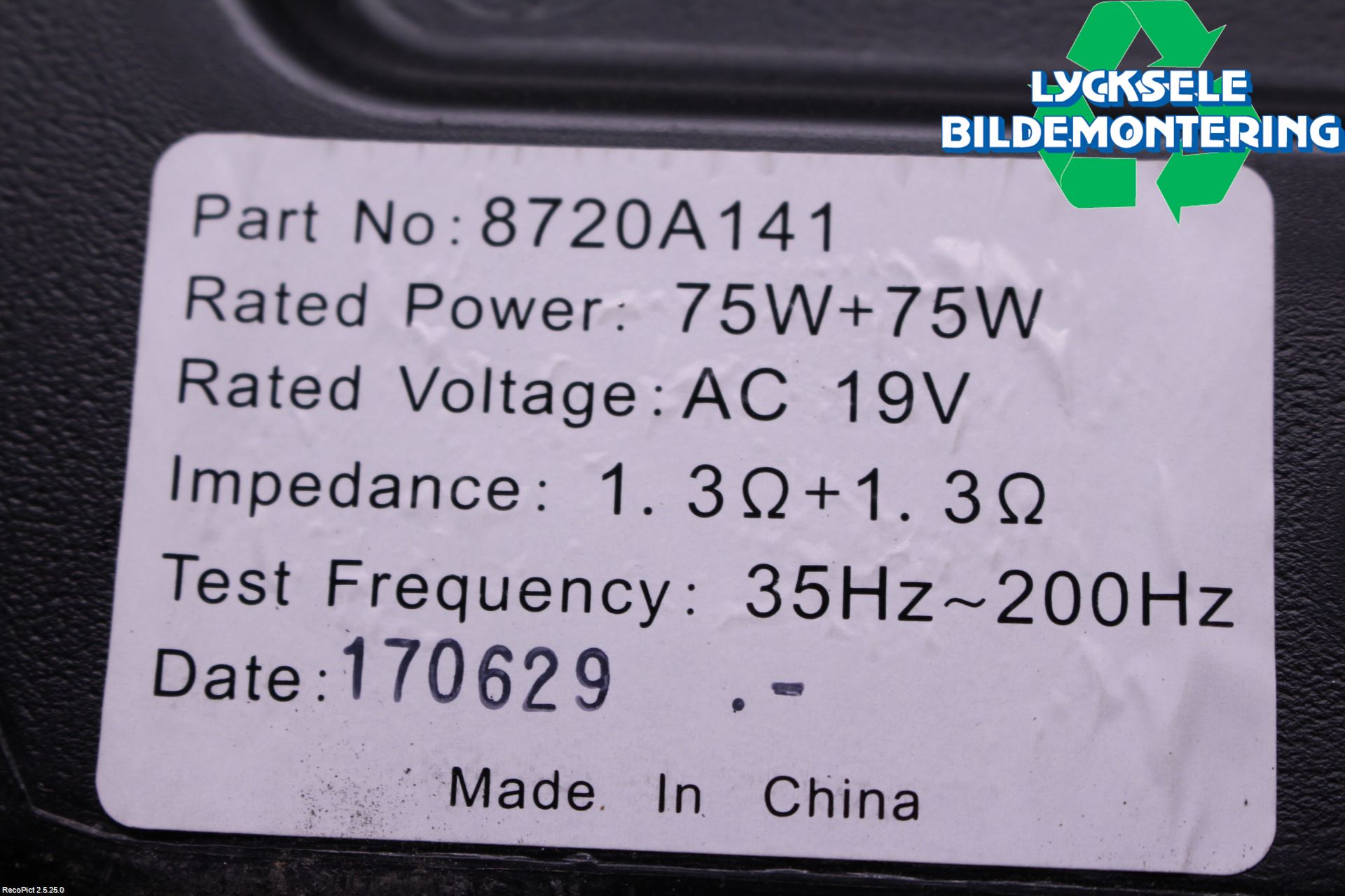 Mitsubishi OUTLANDER 13-21 Högtalare