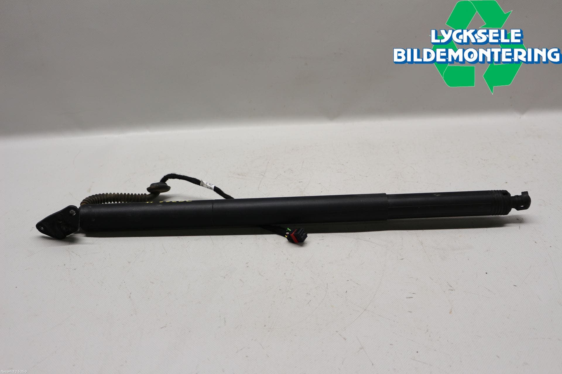 Volkswagen VW PASSAT 15-19 Bakluckeöppnare Automatisk