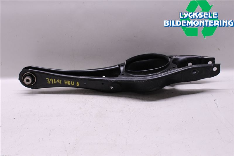 Volkswagen VW PASSAT 15-19 Bärarm Bak Höger