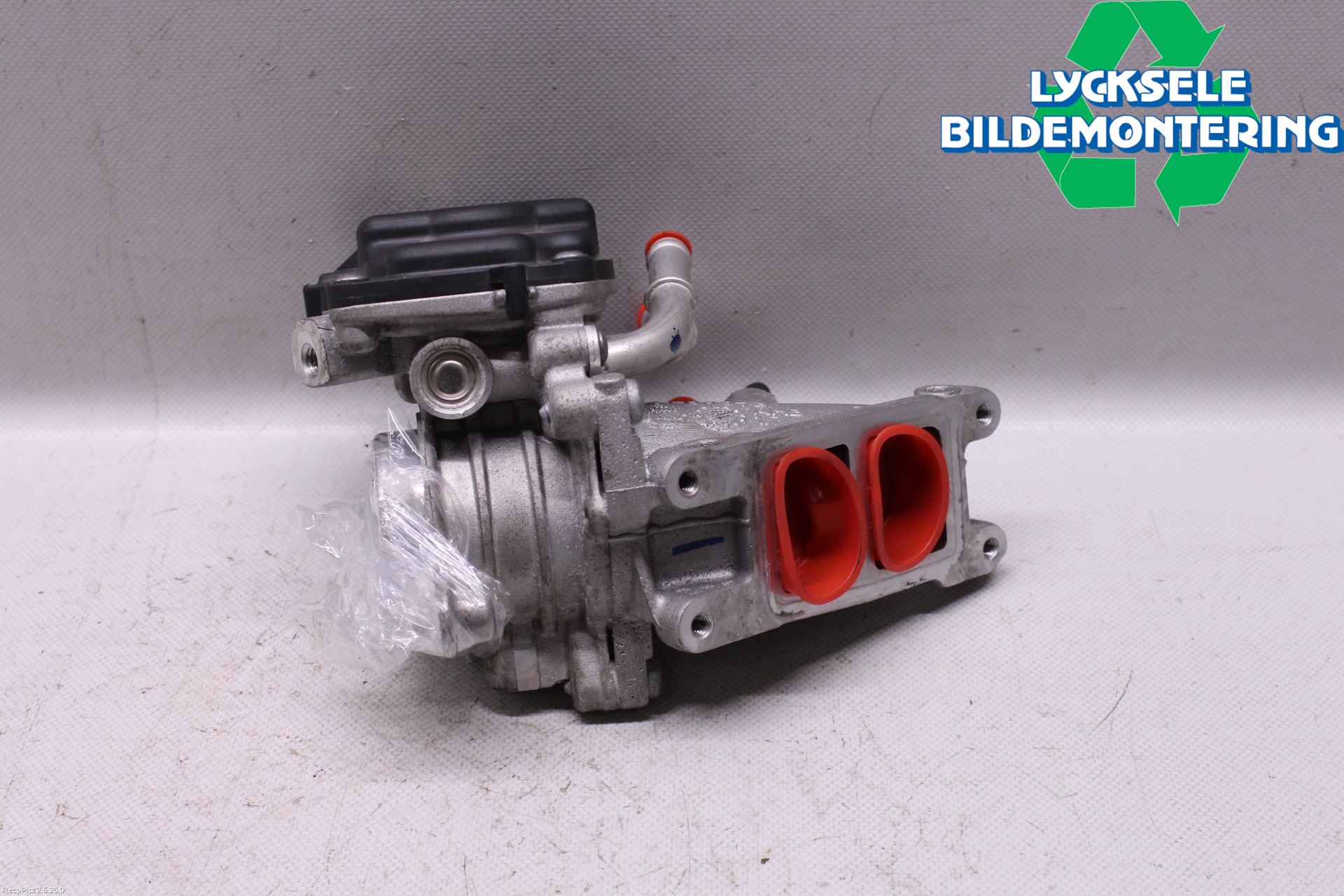 Volkswagen VW PASSAT 15-19 Injspjällhus