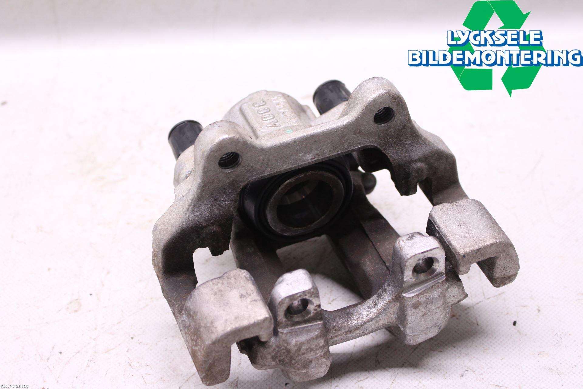 BMW 3 F30/F31/F80 12-19 Bromsok Bak Höger