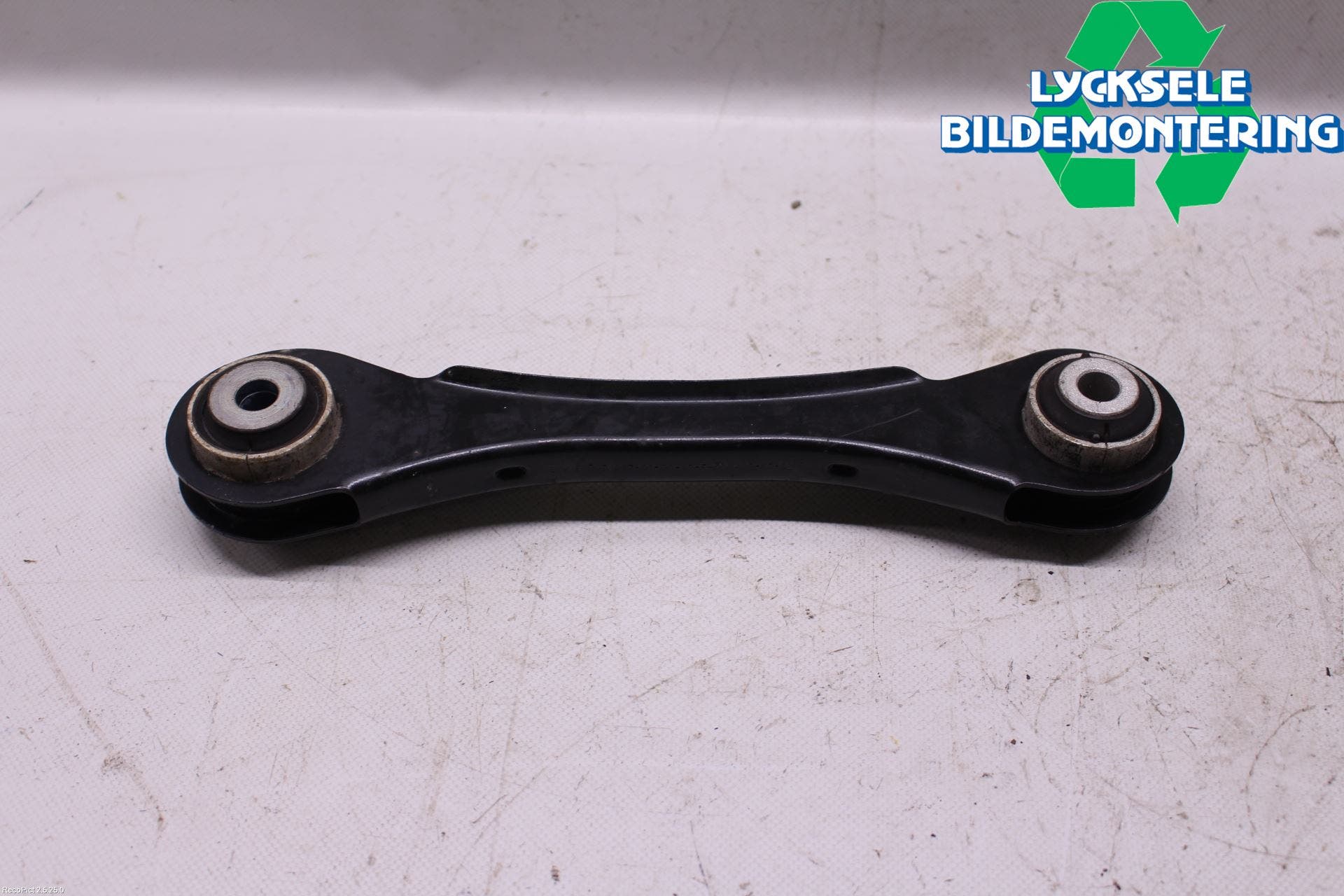 BMW 3 F30/F31/F80 12-19 Bärarm Bak Höger