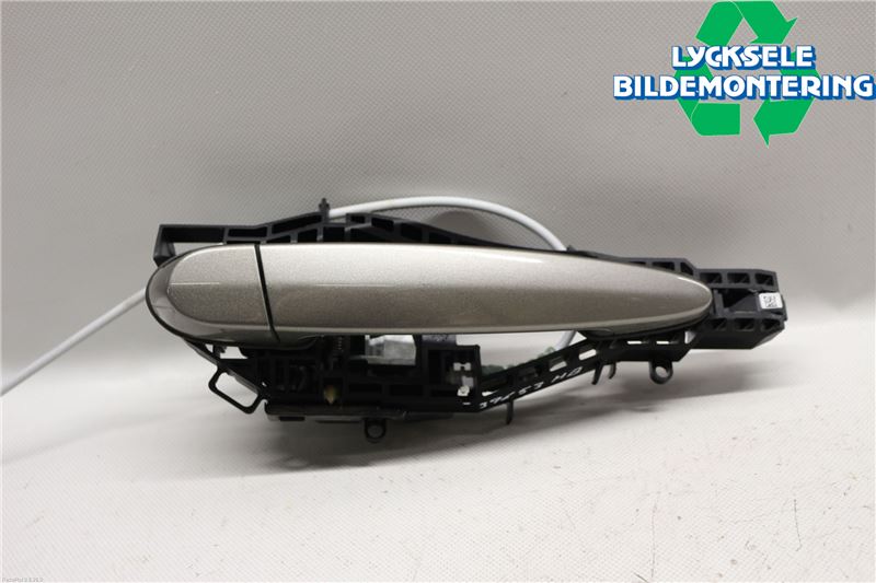 BMW 3 F30/F31/F80 12-19 Dörrhandtag Yttre Hö