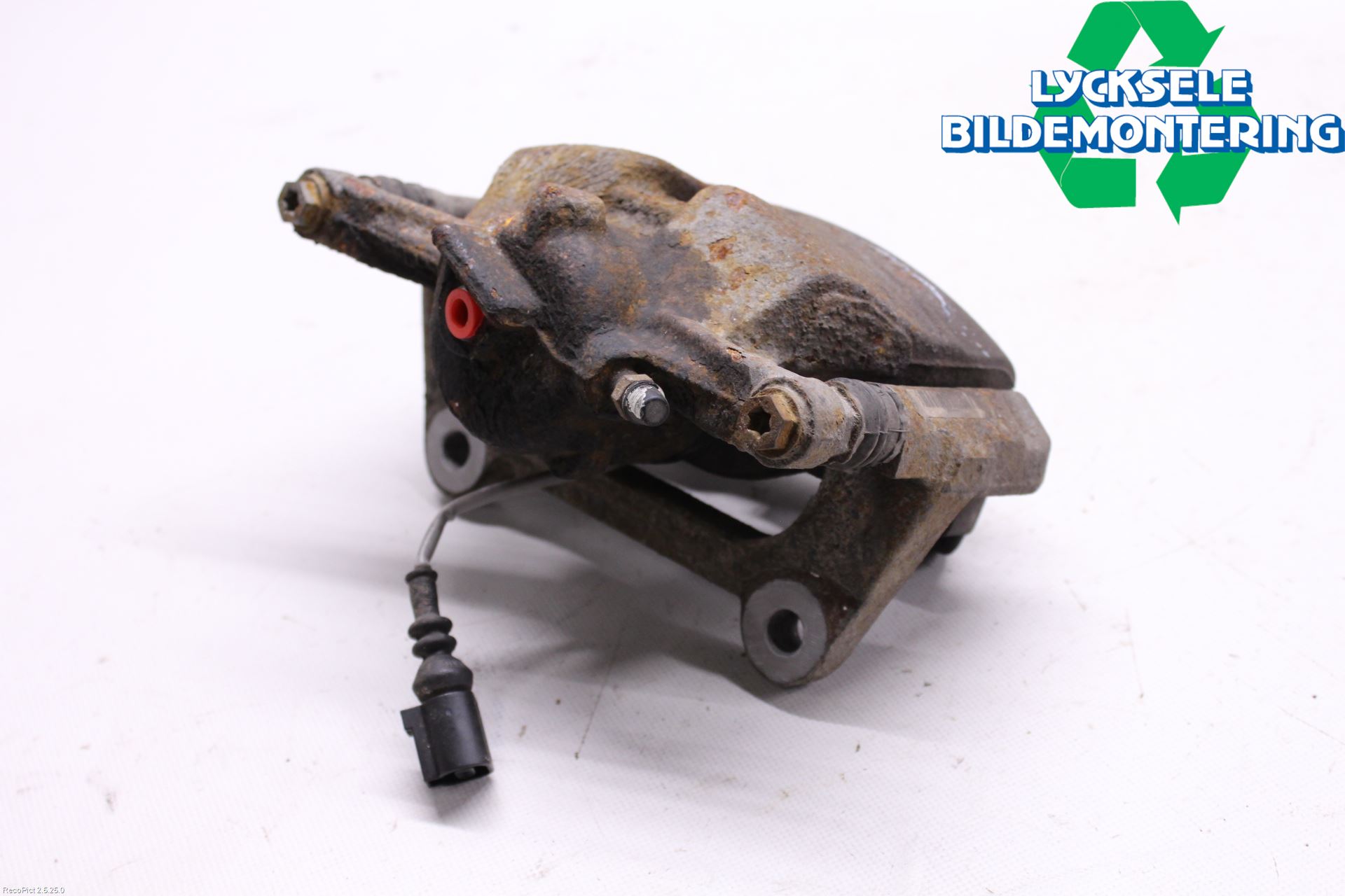 Volkswagen VW PASSAT 15-19 Bromsok Fram Höger