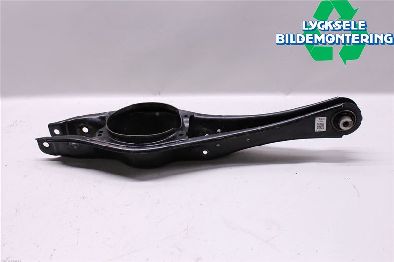 Volkswagen VW PASSAT 15-19 Bärarm Bak Vänster