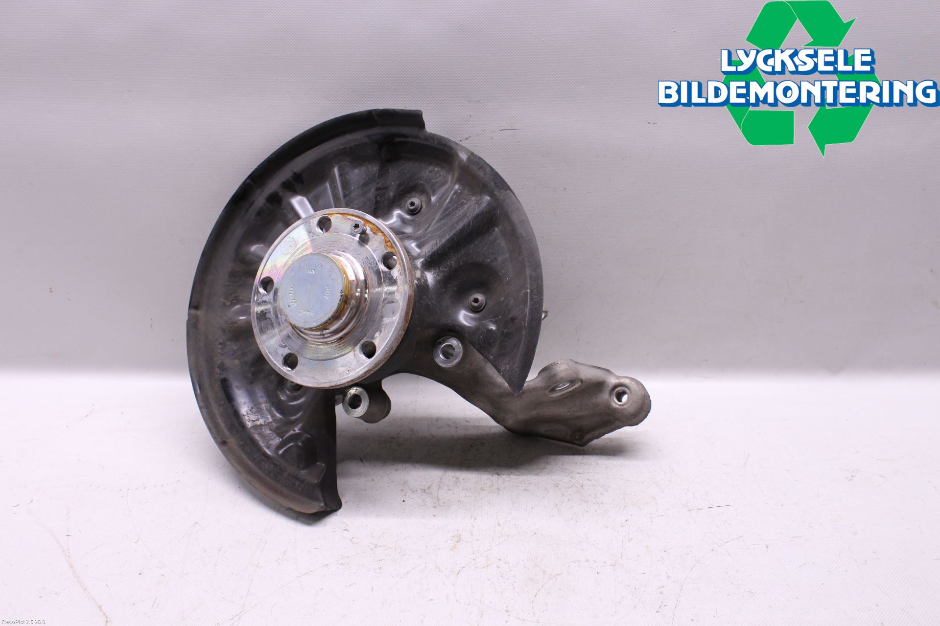Volkswagen VW PASSAT 15-19 Hjullagerhus-Spindel Hö B