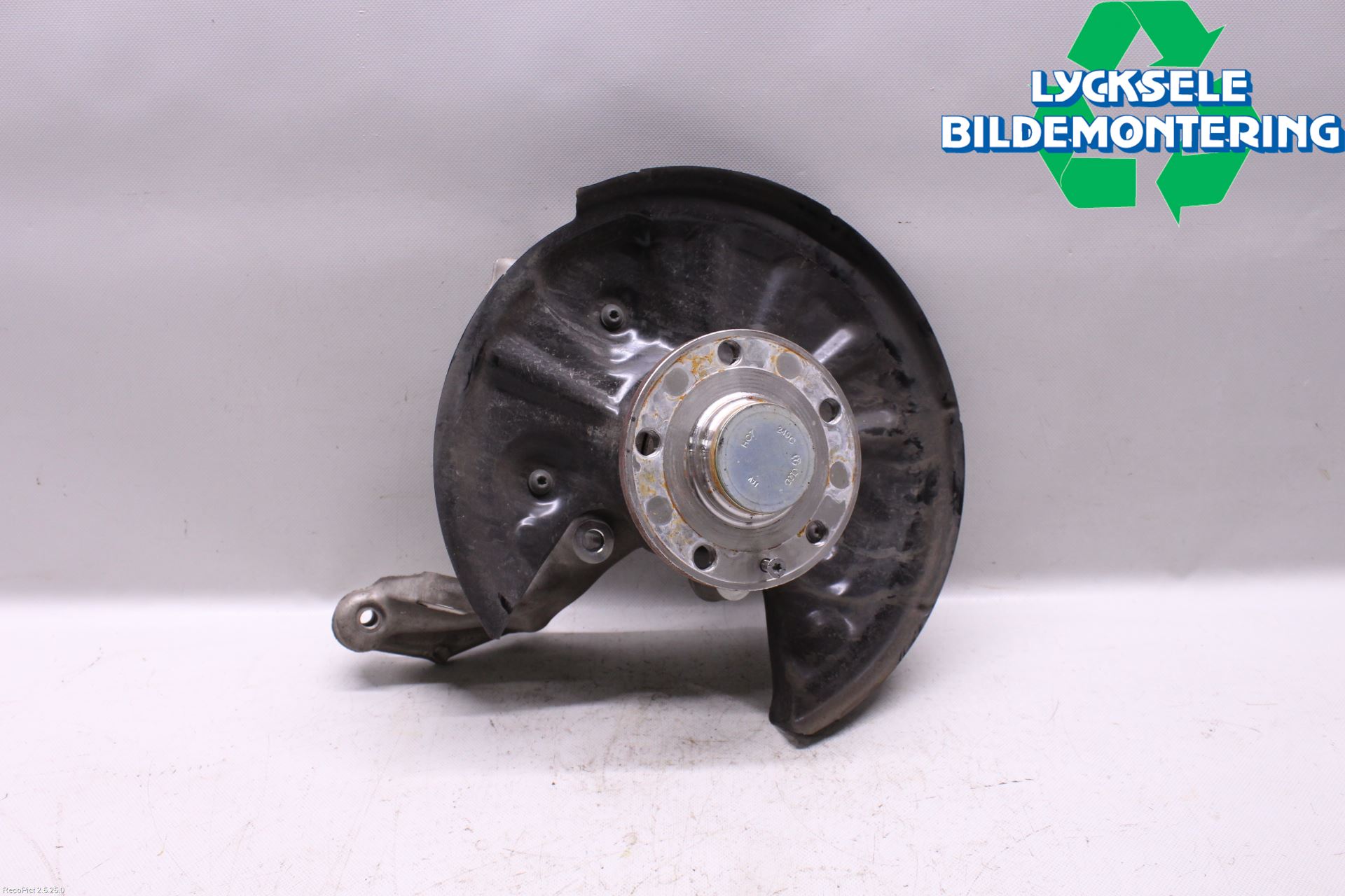 Volkswagen VW PASSAT 15-19 Hjullagerhus-Spindel Vä B