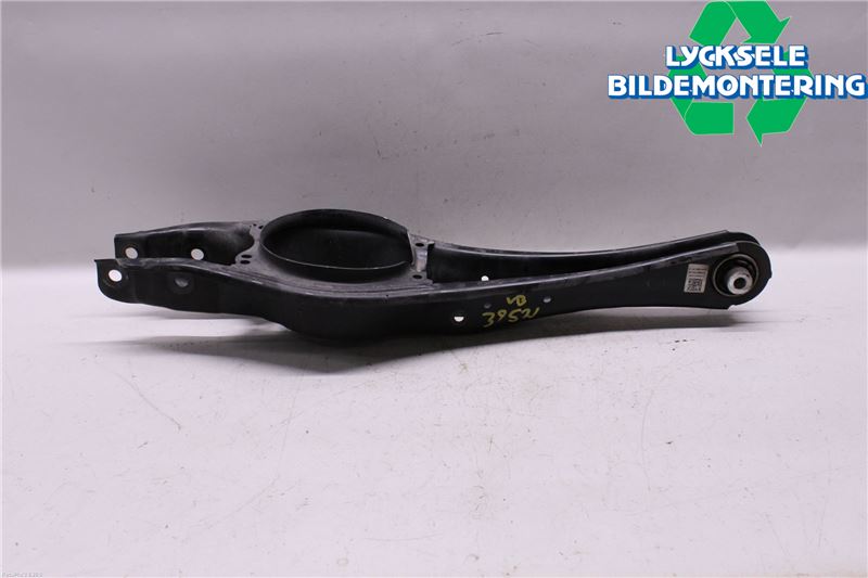 Volkswagen VW PASSAT 15-19 Bärarm Bak Vänster
