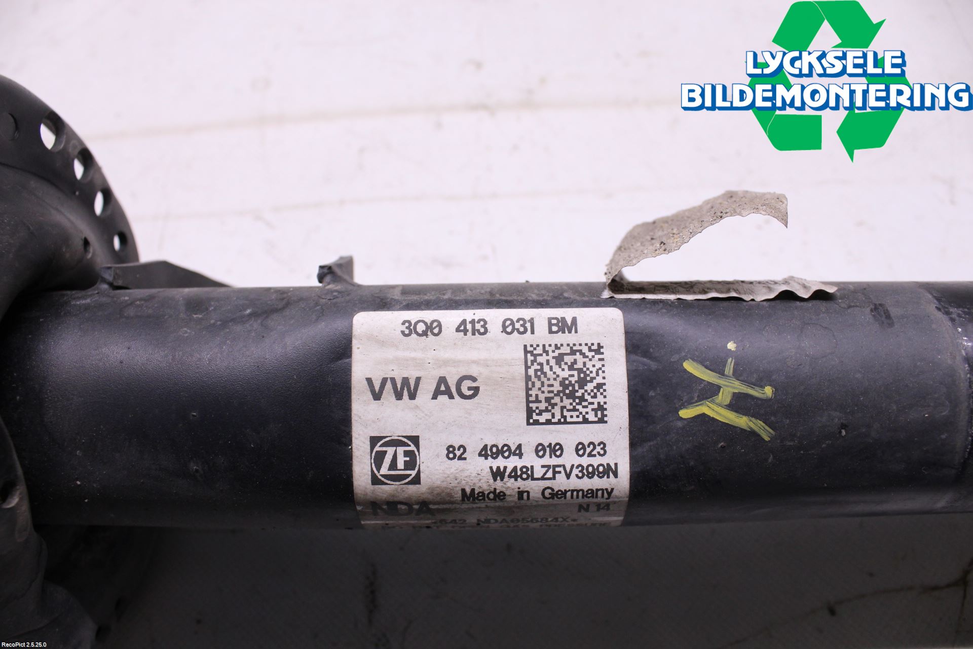 Volkswagen VW PASSAT 15-19 Fjäderben Fram Höger