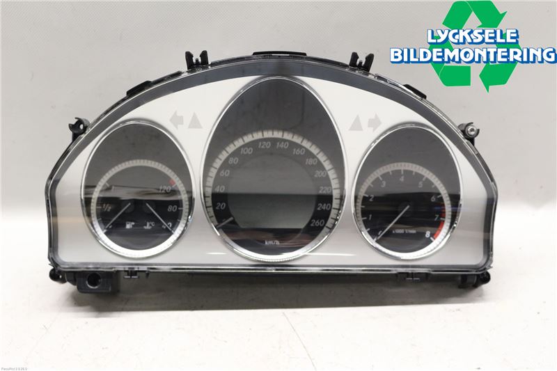 Mercedes-Benz MB C-KLASS (W204) 07-15 Instrument Komb