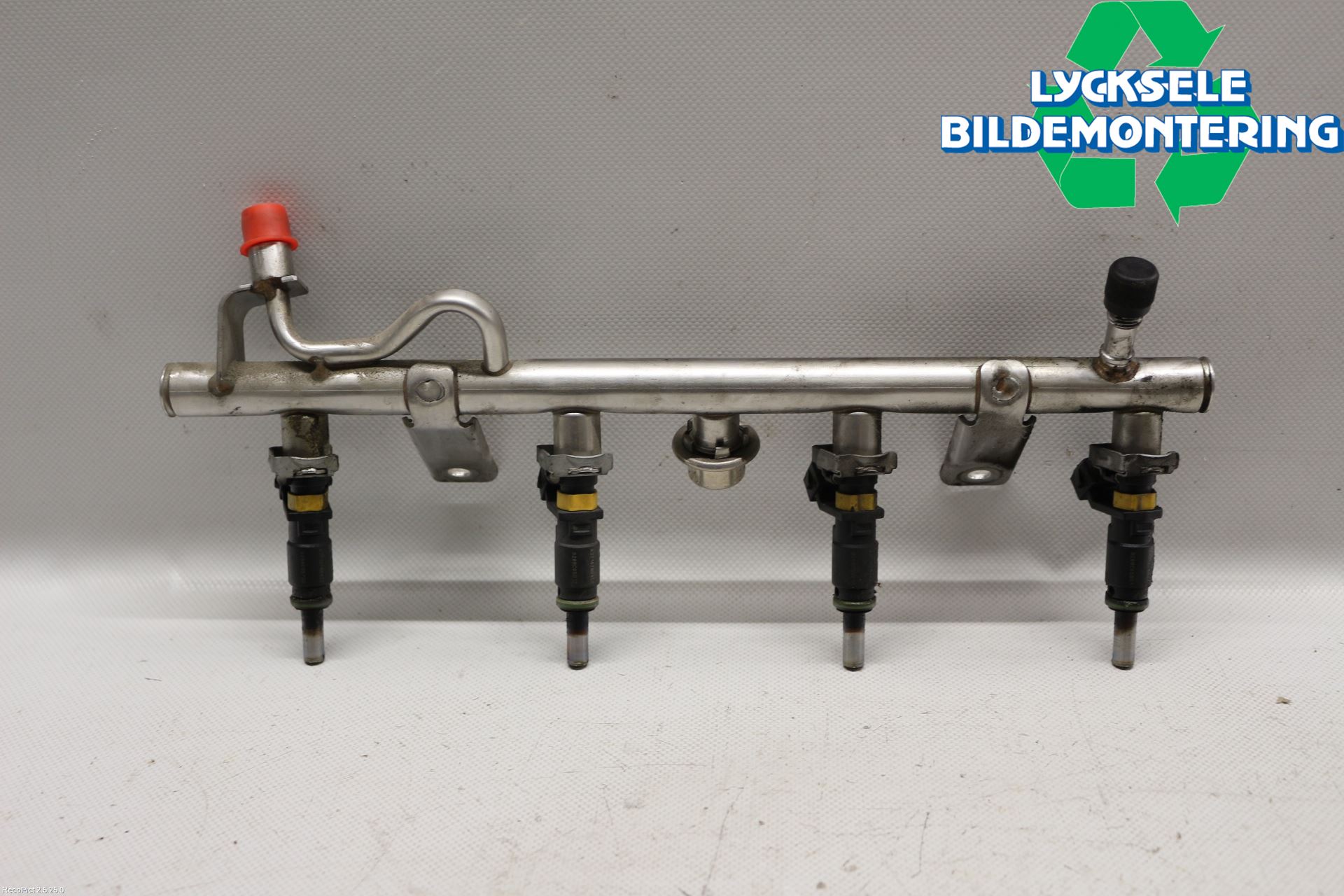 Mercedes-Benz MB C-KLASS (W204) 07-15 Inj. Fuelrail