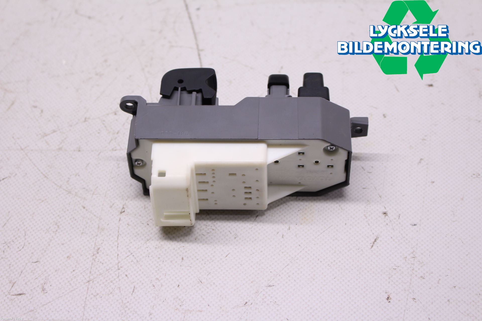 Toyota YARIS XP130 15-20 Strömställare Elhiss