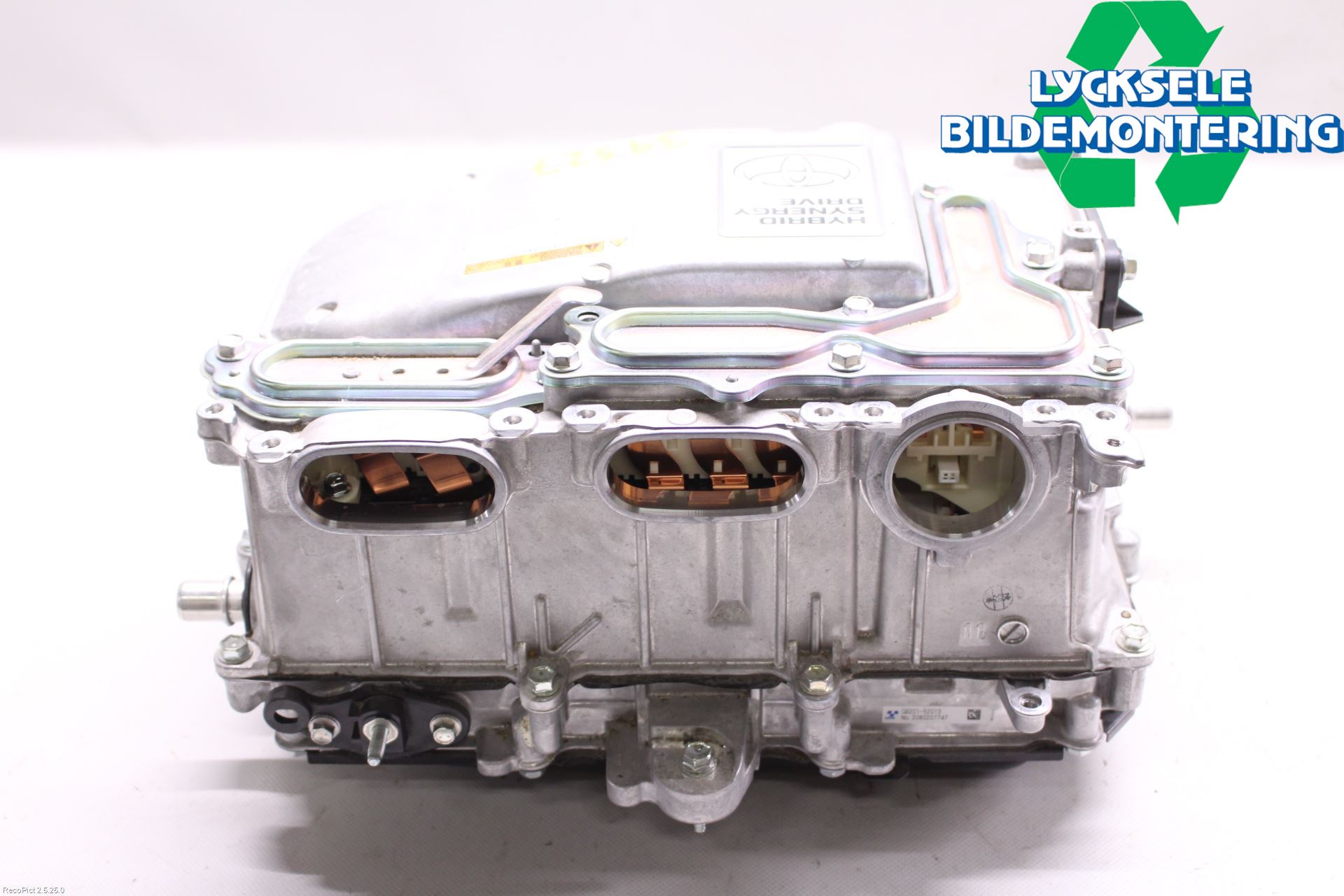 Toyota YARIS XP130 15-20 Hybridconverter