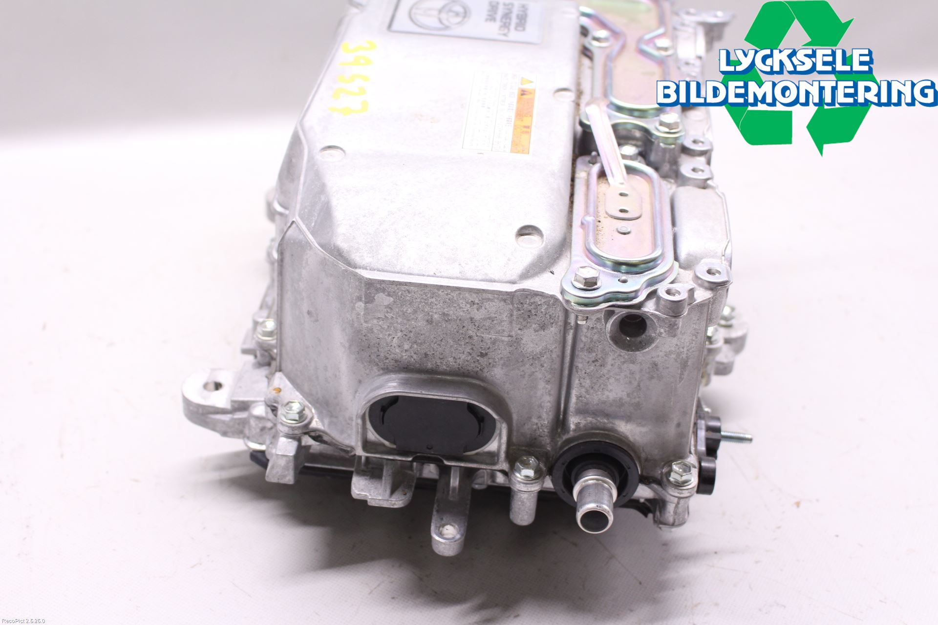 Toyota YARIS XP130 15-20 Hybridconverter