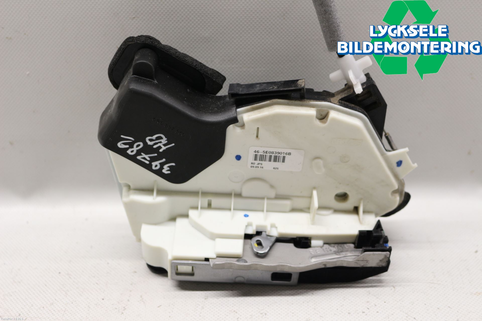 Volkswagen VW PASSAT 15-19 Låskista-Dörrlås