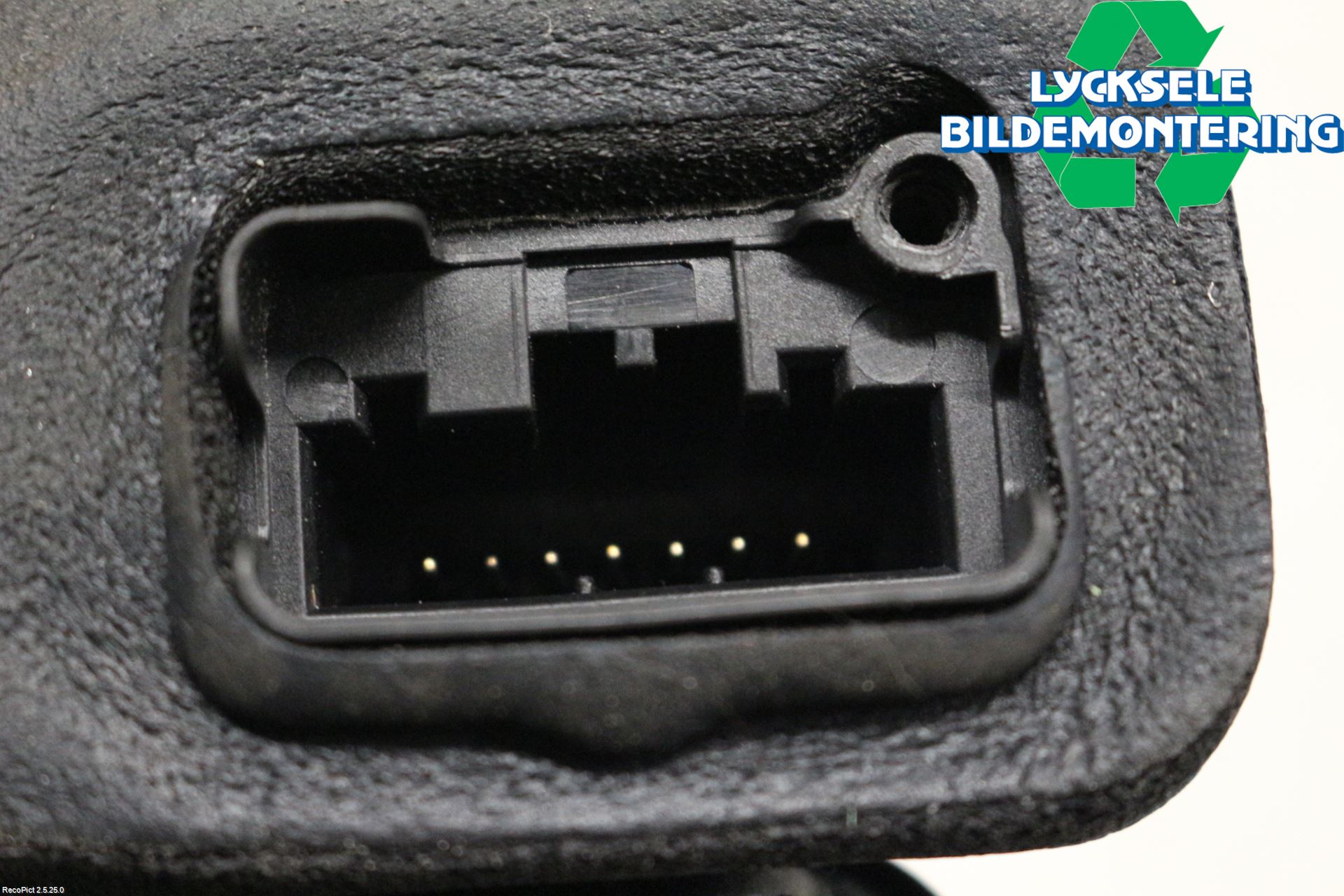 Skoda FABIA 15-21 Låskista-Dörrlås