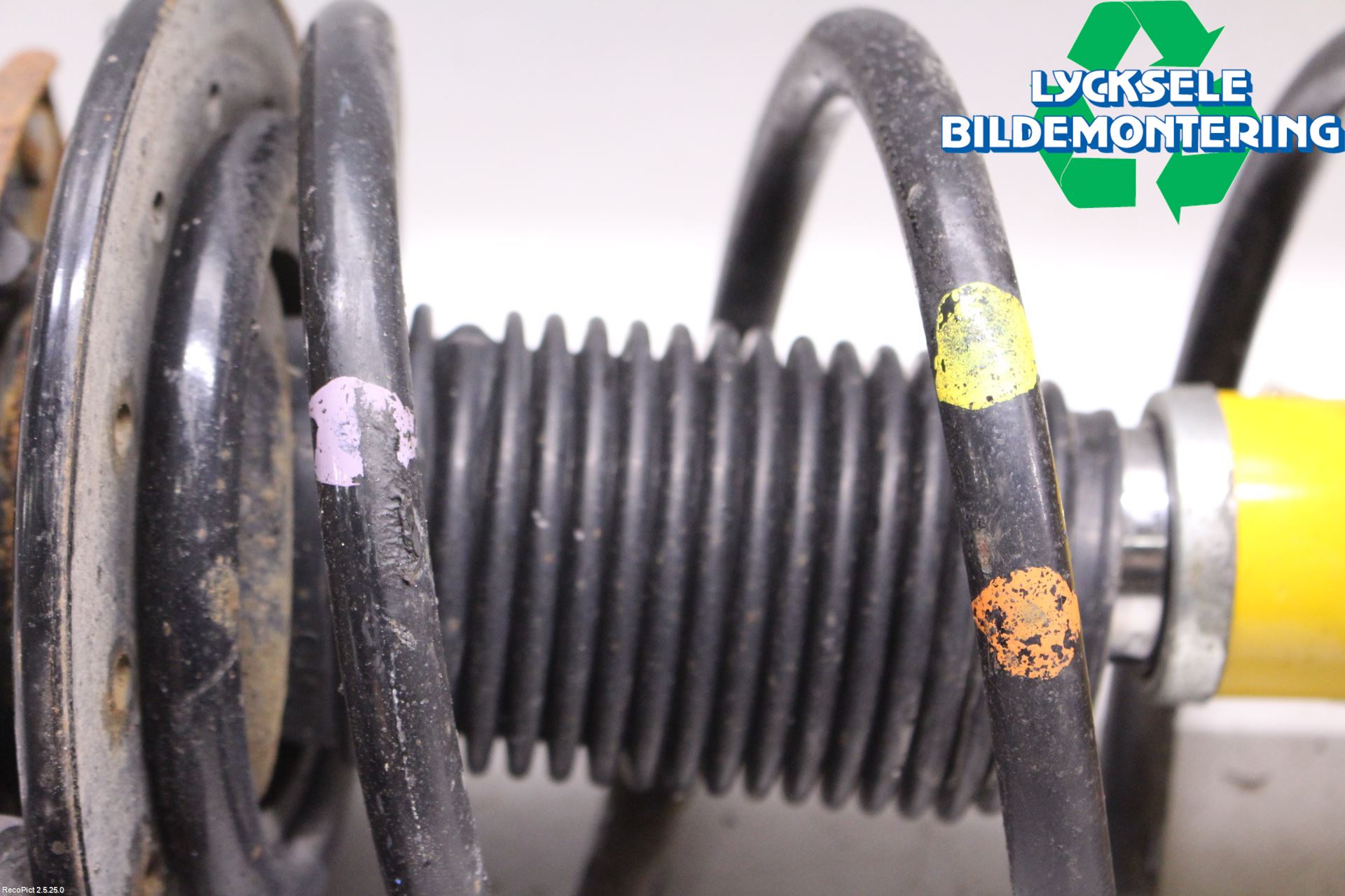 Subaru LEGACY 10-14 Fjäderben Fram Höger