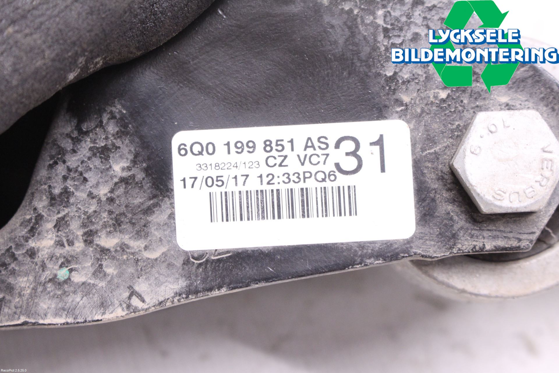 Skoda FABIA 15-21 Motorfäste