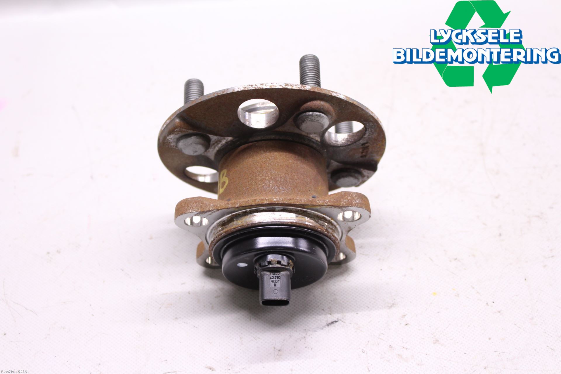 Toyota YARIS XP130 15-20 Nav Bak