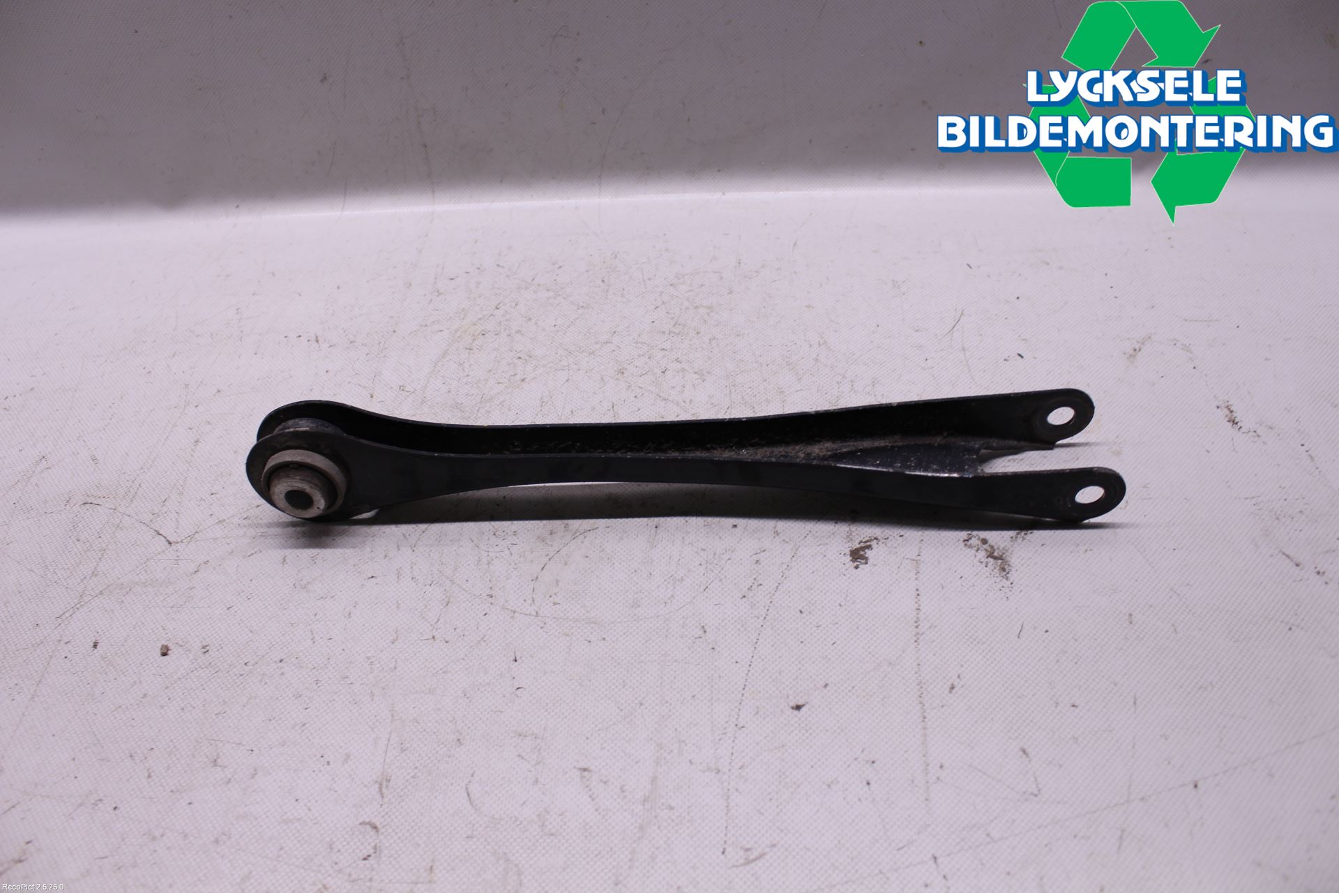 BMW 3 F30/F31/F80 12-19 Bärarm Bak Vänster